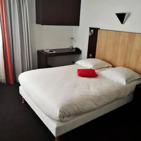 Hotel Adonis Arc Aix 3*