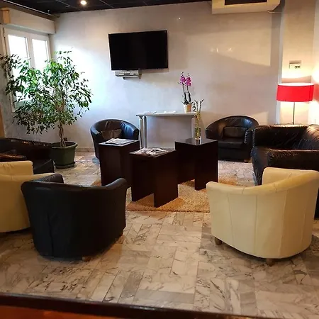 Hotel Adonis Arc Aix 3*