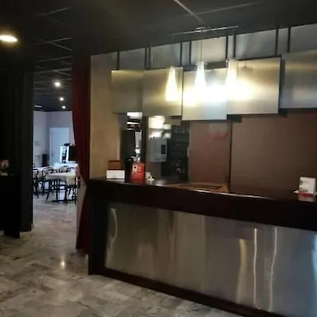 Hotel Adonis Arc Aix