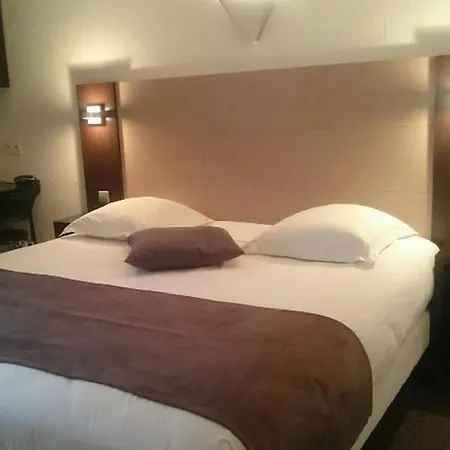 Adonis Arc Aix Hotel 3*