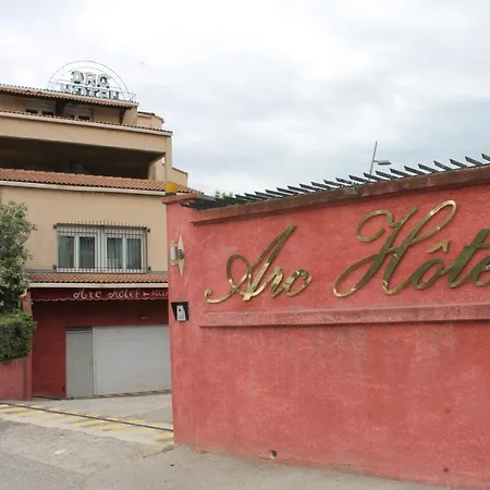 Adonis Arc Aix Hotel 3*