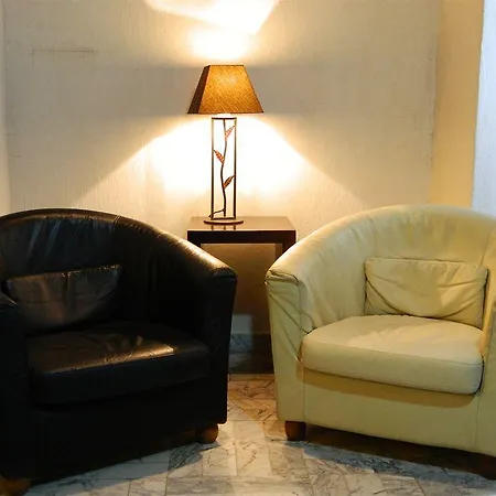 Hotel Adonis Arc Aix 3*